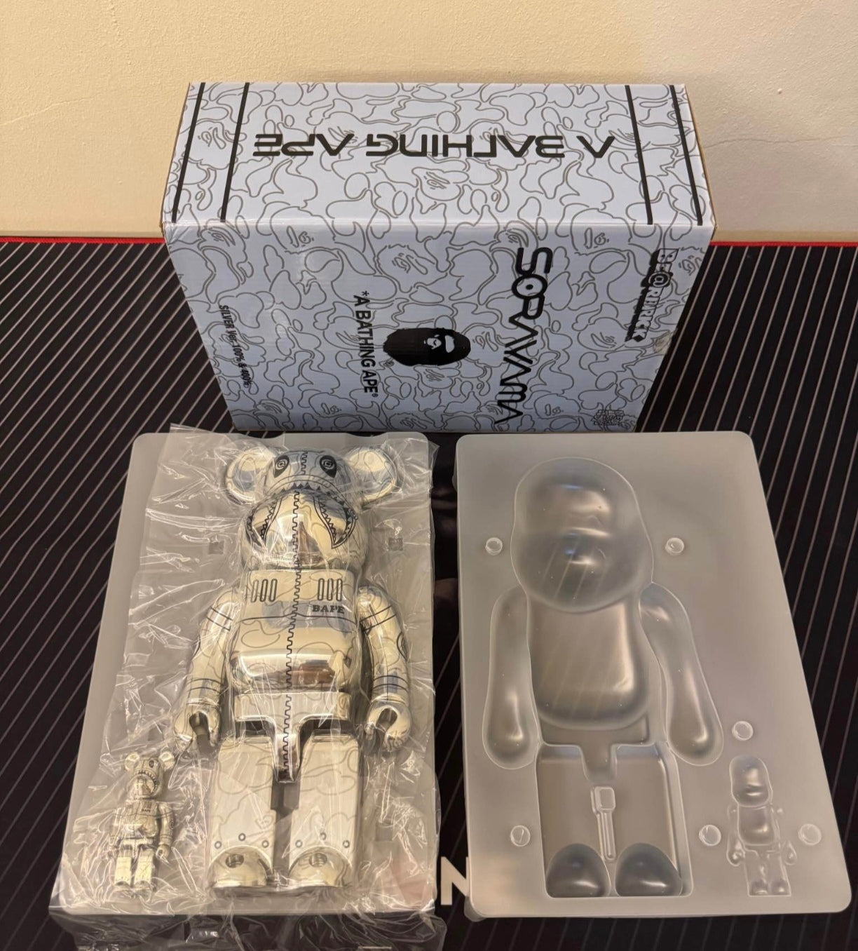 [WTS] BAPE x Hajime Sorayama Bearbrick 400% + 100% Set (Silver & Gold)