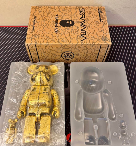 [WTS] BAPE x Hajime Sorayama Bearbrick 400% + 100% Set (Silver & Gold)
