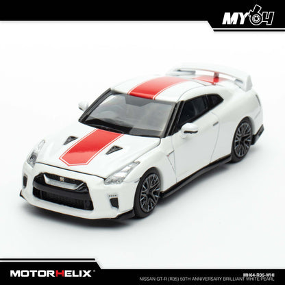 [Motorhelix] 1:64 Nissan GT-R (R35) 50th Anniversary - Brilliant White Pearl