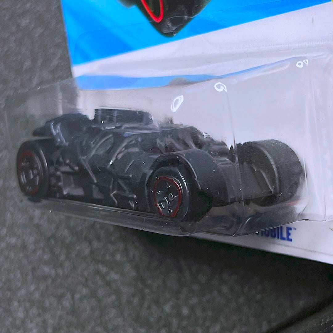 Hot Wheels The Dark Knight Batmobile Batman 2026 Collections Diecast Bat Man Batmobile Batman Car Toy Black Bat Mobile