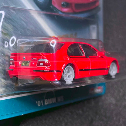 Hot Wheel BMW M5 2001 Red Model Canyon Warriors 2023 Premium Collections Series Hotwheels 01 BMW M5 E39 Diecast Classic BMW Kereta mainan BMW M5 Merah Hotwheel Premium Car Culture Hot Wheels BMW M5