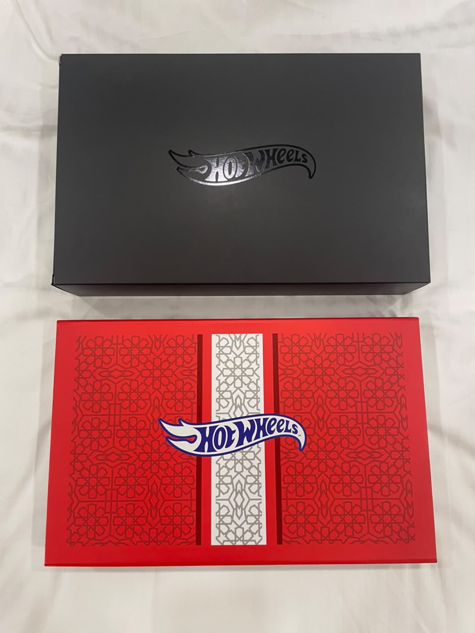Hot Wheels 4th Annual Collectors Convention Malaysia 2026 Nissan Skyline GT-R V-Spec II (BNR34) Dinner Set