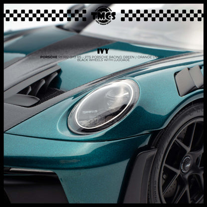 [IVY] 1:18 Porsche 911 992 GT3 RS - PTS Porsche Racing Green / Orange Livery + Black Wheels WIth Luggage