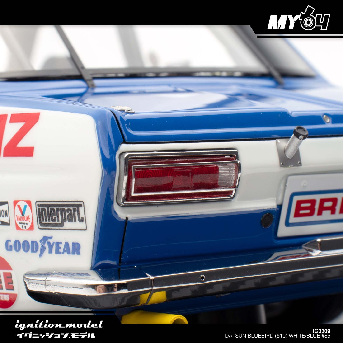 [Ignition Model] Datsun Bluebird (510) - White/Blue #85