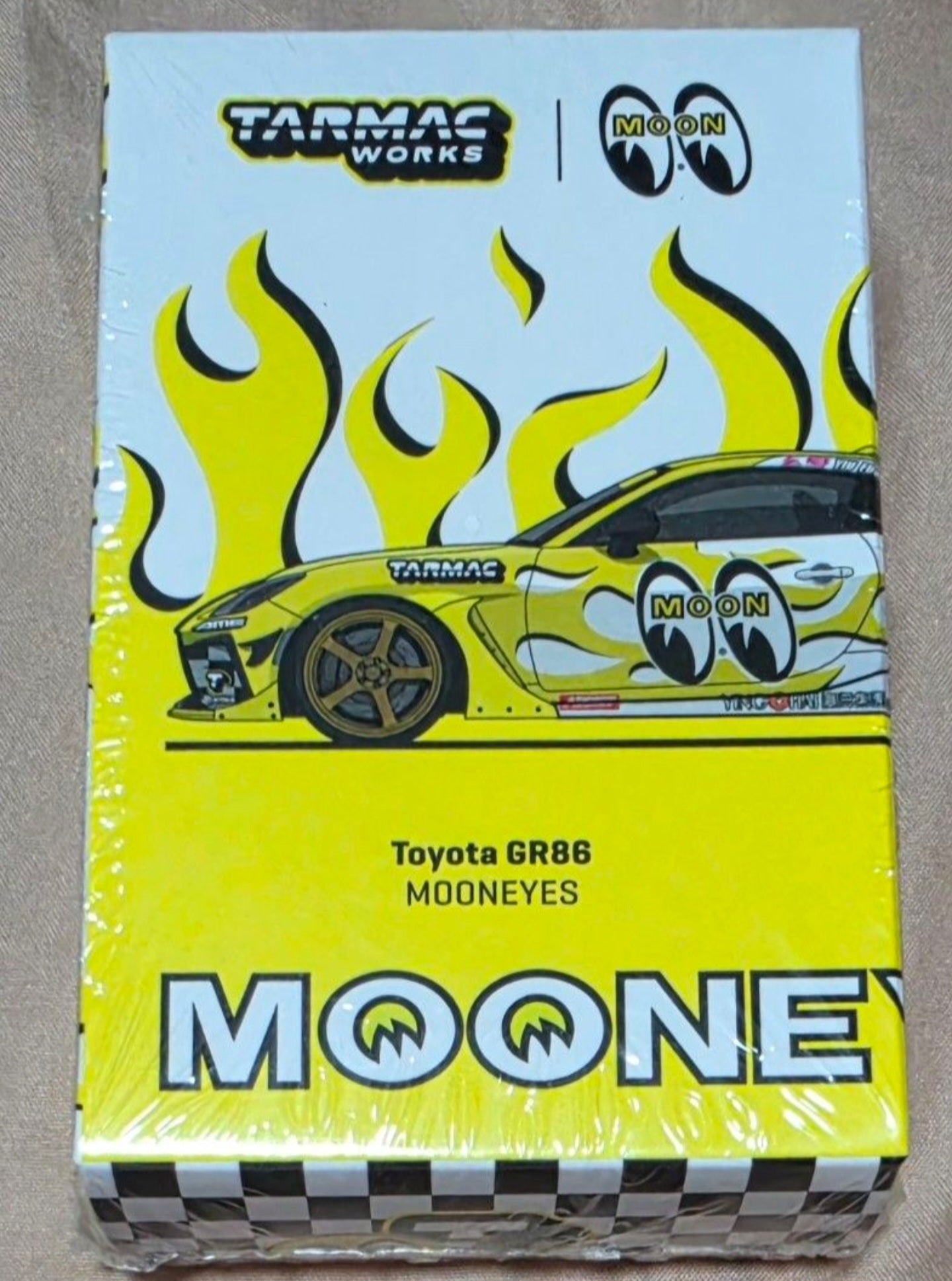 TARMAC WORKS TOYOTA GR86 MOONEYE