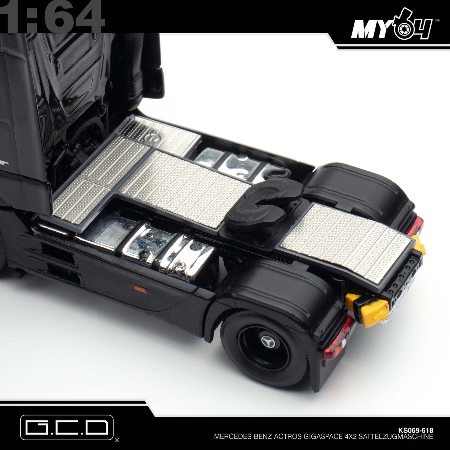 [GCD] 1:64 Mercedes-Benz Actros - Advan