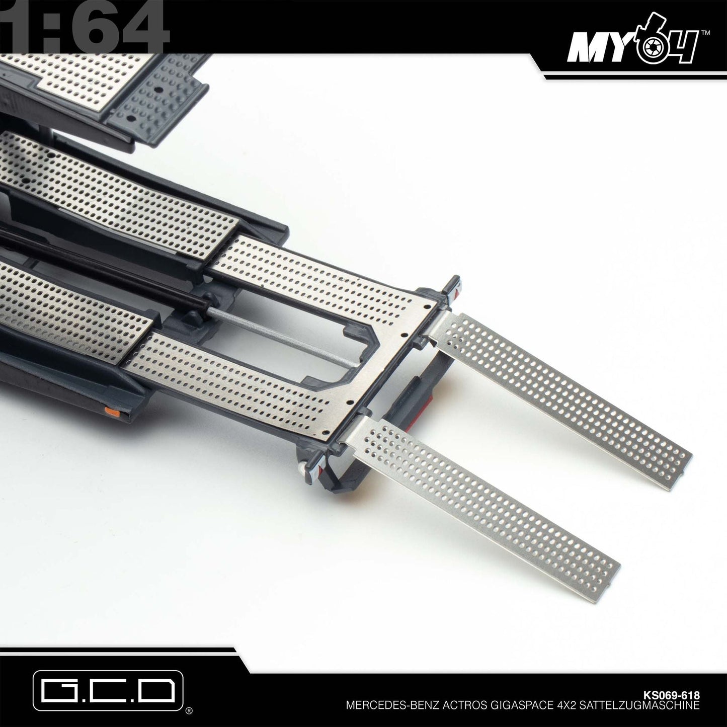 [GCD] 1:64 Mercedes-Benz Actros - Advan