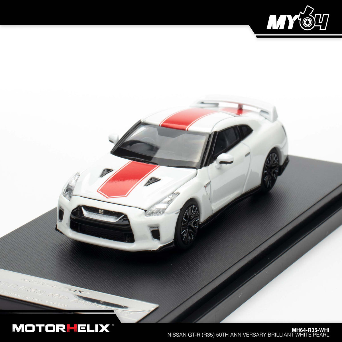 [Motorhelix] 1:64 Nissan GT-R (R35) 50th Anniversary - Brilliant White Pearl