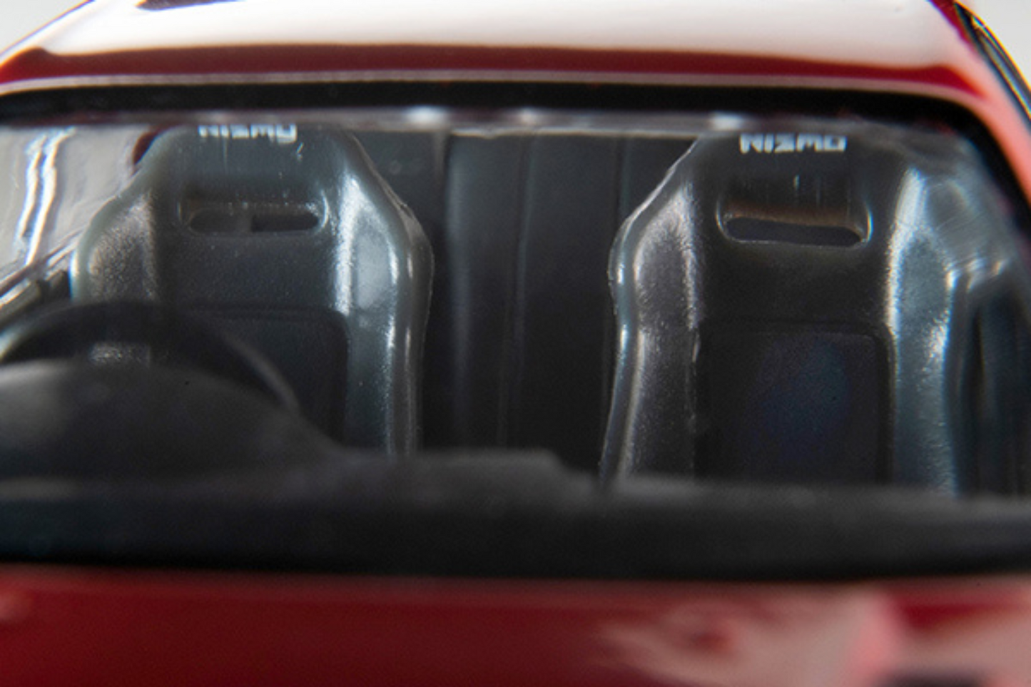 [TOMICA] Nissan Skyline Nismo 400R Red - Toy Space Diecast Online Store Singapore