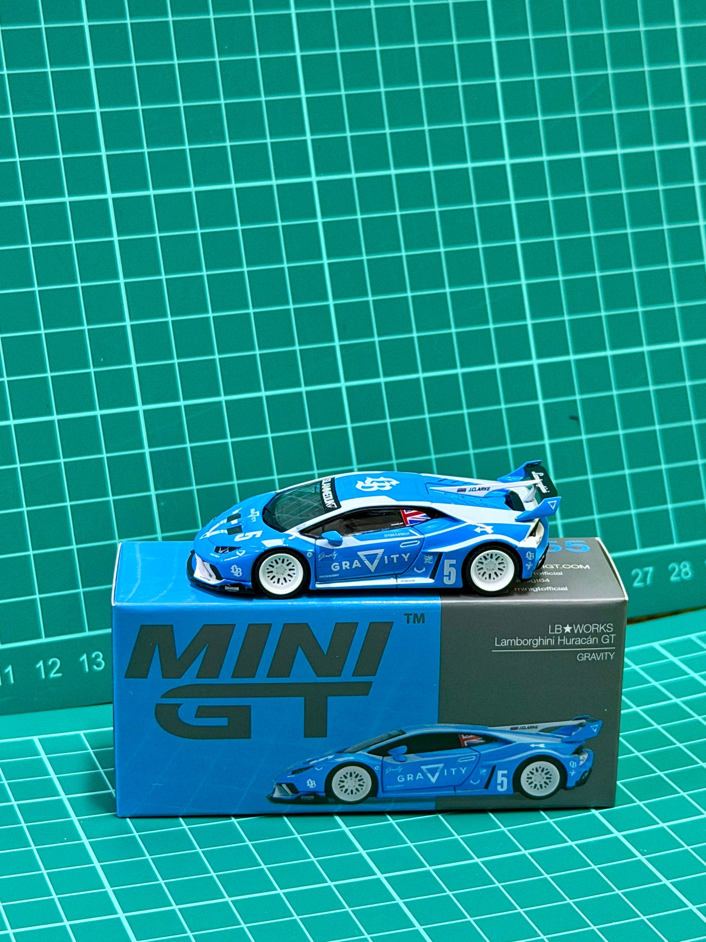 MINI GT 1:64 LB WORKS LAMBORGHINI HURACÁN GT GRAVITY #1055
