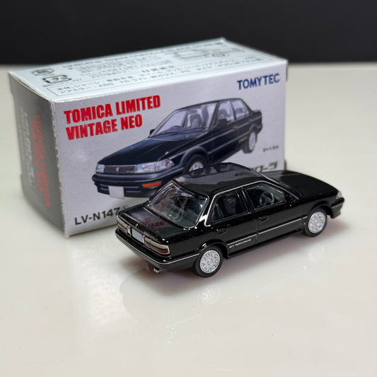 Tomica Limited Vintage Neo 1/64 LV-N147b Toyota Corolla Black GT205 (90)