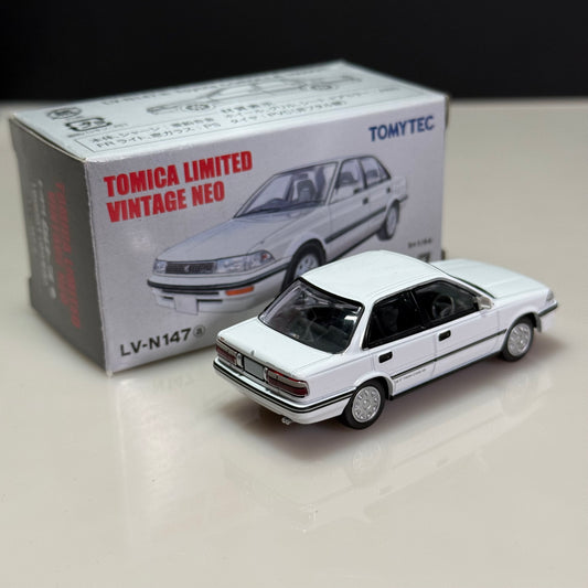 Tomica Limited Vintage Neo 1/64 LV-N147a Toyota Corolla 1600GT