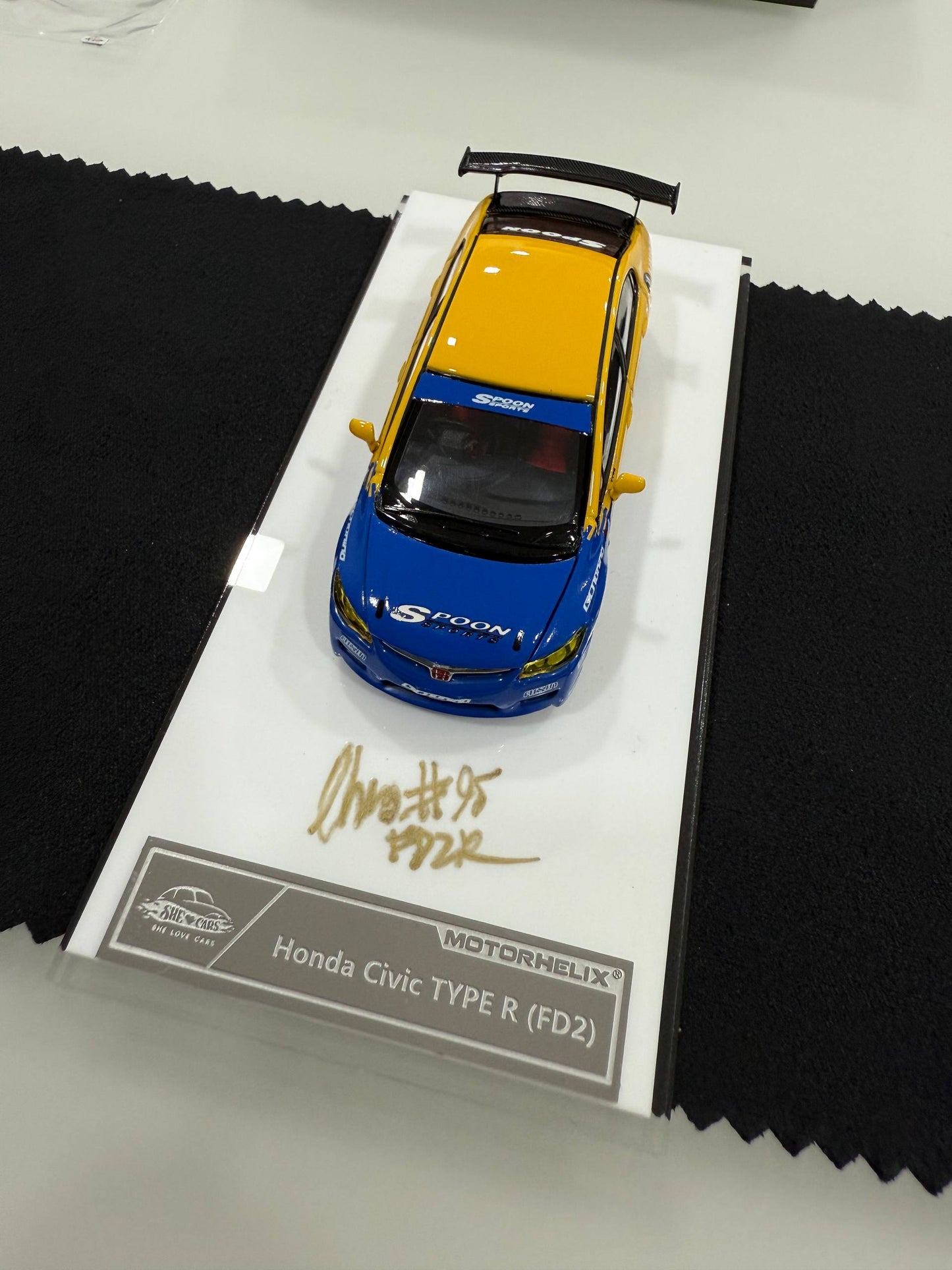 Yellow-Blue Livery Civic Type-R FD2